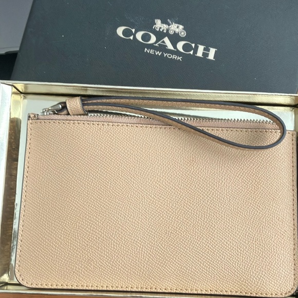 Coach star glitter wristlet/clutch - Picture 3 of 4